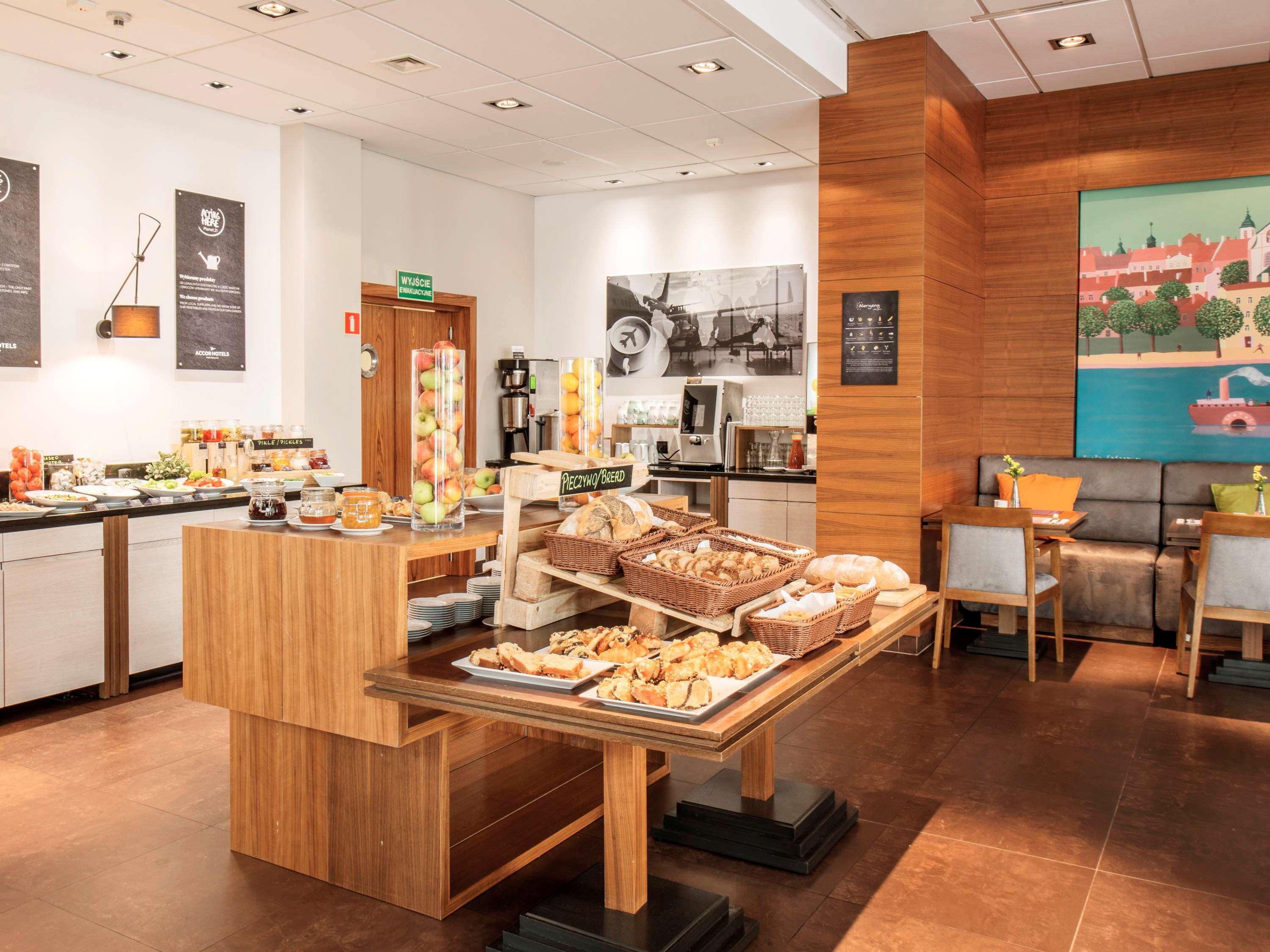Mercure Warszawa Airport Екстер'єр фото