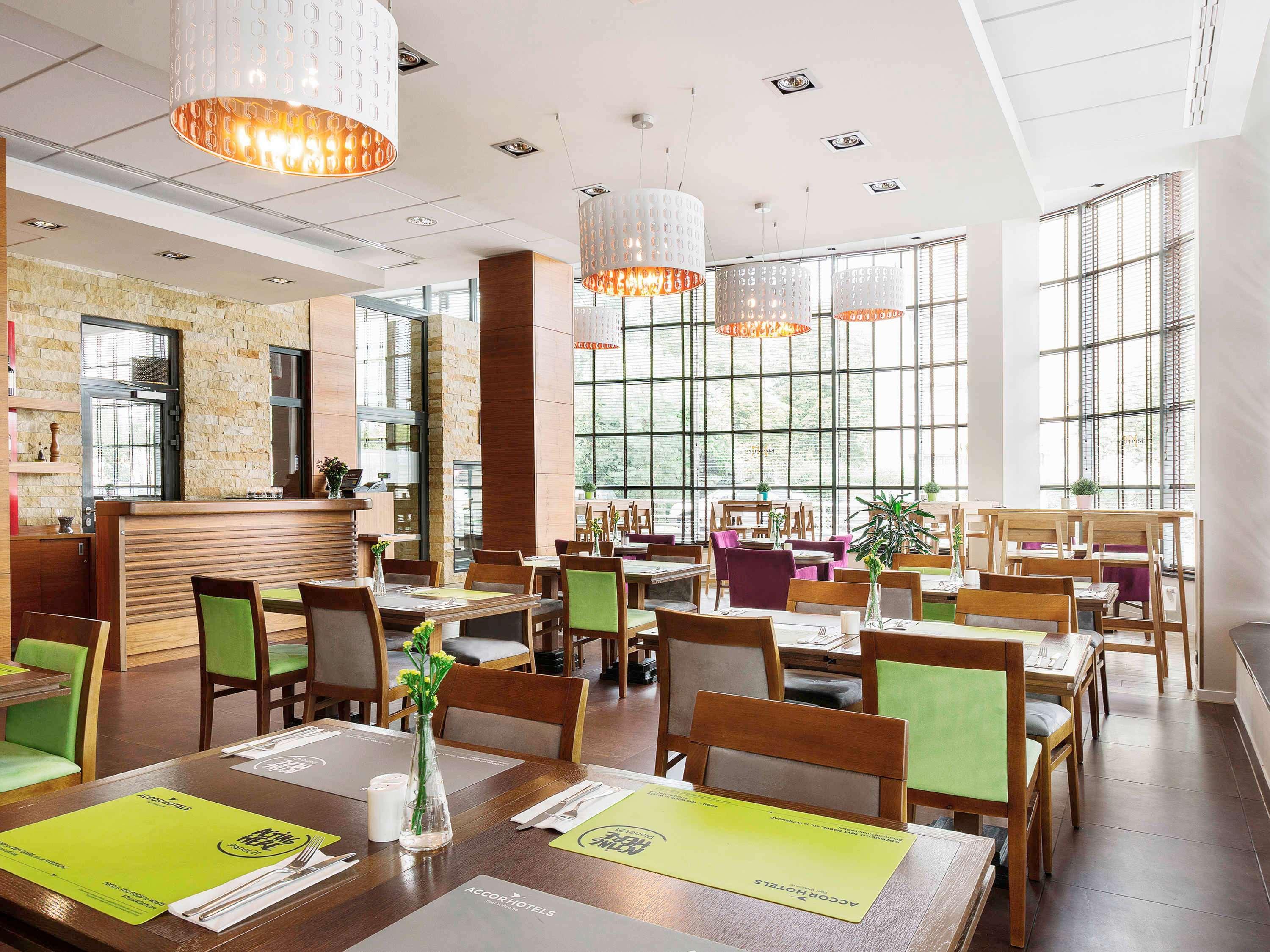 Mercure Warszawa Airport Екстер'єр фото