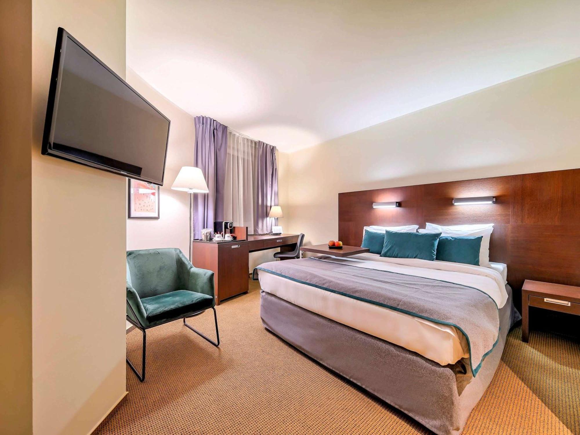 Mercure Warszawa Airport Екстер'єр фото
